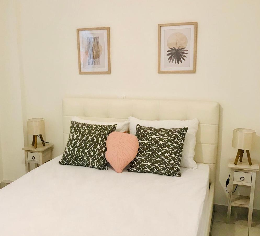 Benaki Balsam Apartment Kalamata Bagian luar foto