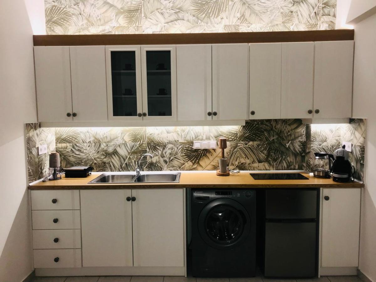 Benaki Balsam Apartment Kalamata Bagian luar foto